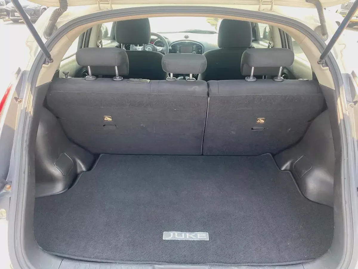 Nissan juke 2015 white color GCC calen car-4-4