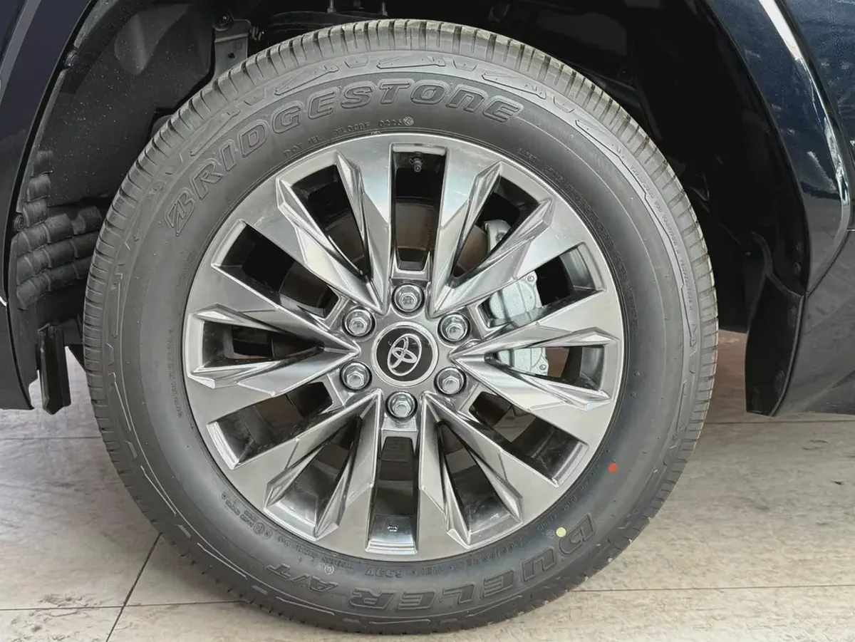 2026 - Toyota Land Cruiser GXR - BRAND NEW! - GCC for 350,000.00 AED-7-7