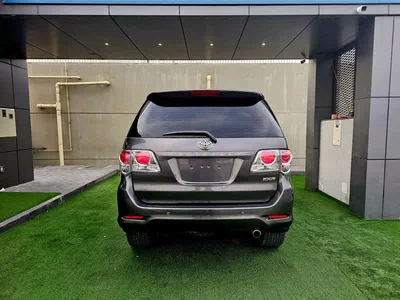 Toyota Fortuner EXR/ V4 2.7L 4WD/ LEATHER DVD/ LOW MILEAGE-4