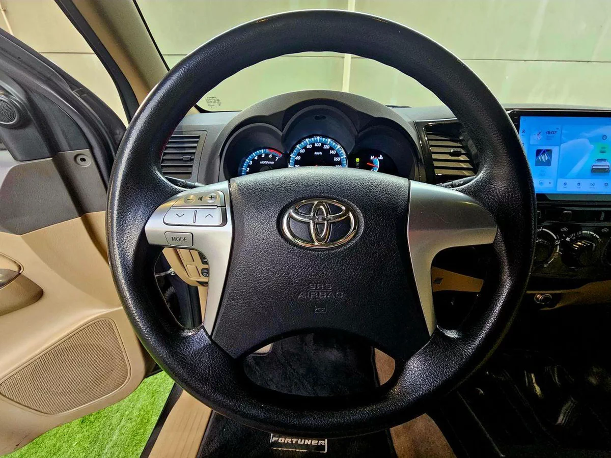 Toyota Fortuner EXR/ V4 2.7L 4WD/ LEATHER DVD/ LOW MILEAGE-14-0