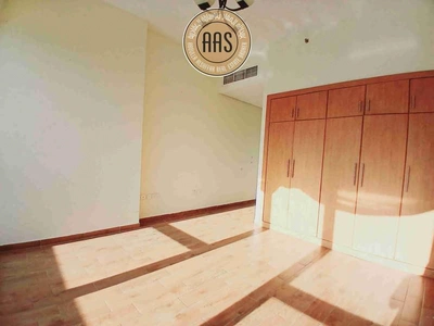 Chiller Free Luxurious 1BR !! With All Amenities Huge Size-3