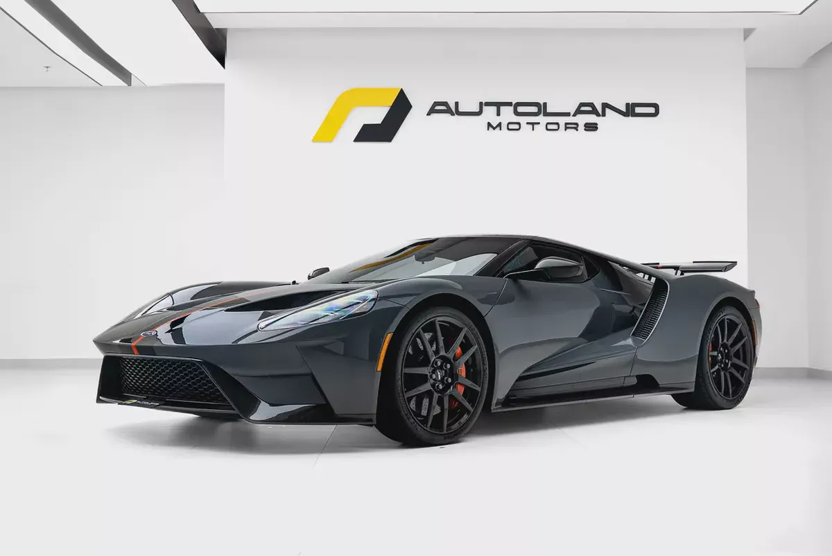 2021 FORD GT | CARBON SERIES | AKRAPOVIC EXHAUST