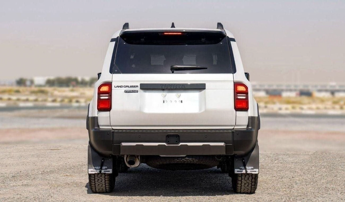 Toyota Prado 250 2.4P AT FIRST EDITION MY2025 – WHITE-4-4