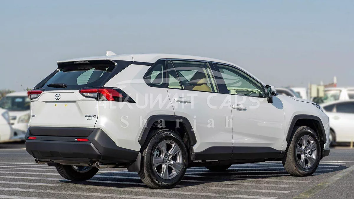 Toyota RAV4 LE HEV TOYOTA RAV4 2.5P AT 4X4 MY2023 – WHITE-5-0