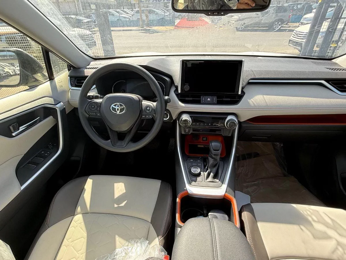 Toyota RAV4 ADVENTURE-4-0