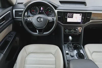 VOLKSWAGEN TERAMONT SEL V6 4MOTION - GCC SPECS - FULL SERVICE HISTORY FROM AGENCY - ACCIDENT FREE --12