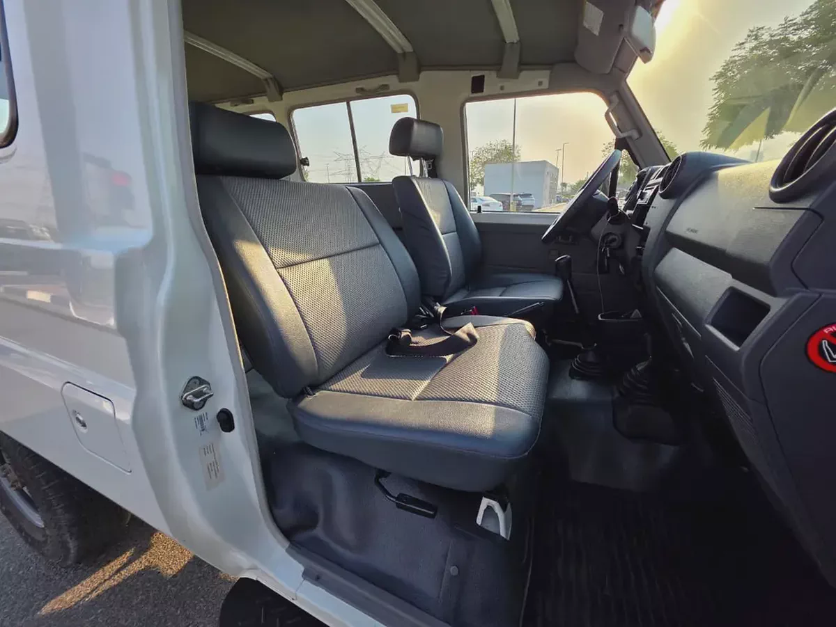 Toyota Land Cruiser 78 Series 2019 GCC Specs Deisel-11-11