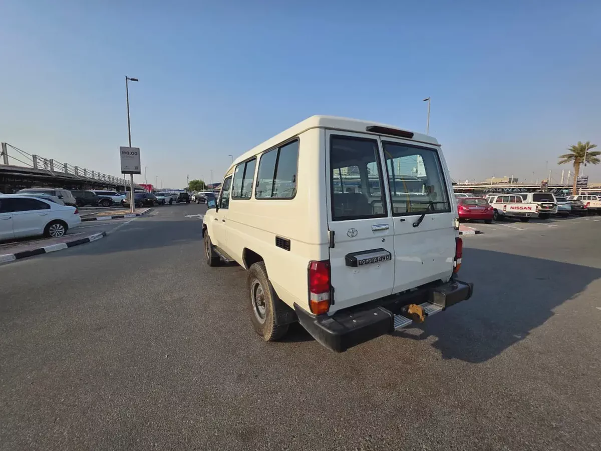 Toyota Land Cruiser 78 Series 2019 GCC Specs Deisel-8-8