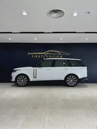 Land Rover Range Rover Vogue SE 2026 - Brand New - GCC Specs- warranty and service contract-3