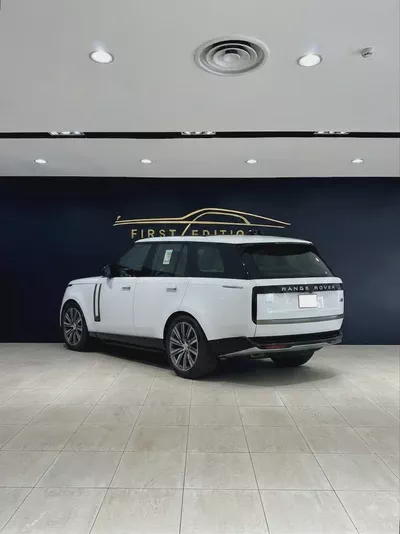Land Rover Range Rover Vogue SE 2026 - Brand New - GCC Specs- warranty and service contract-4