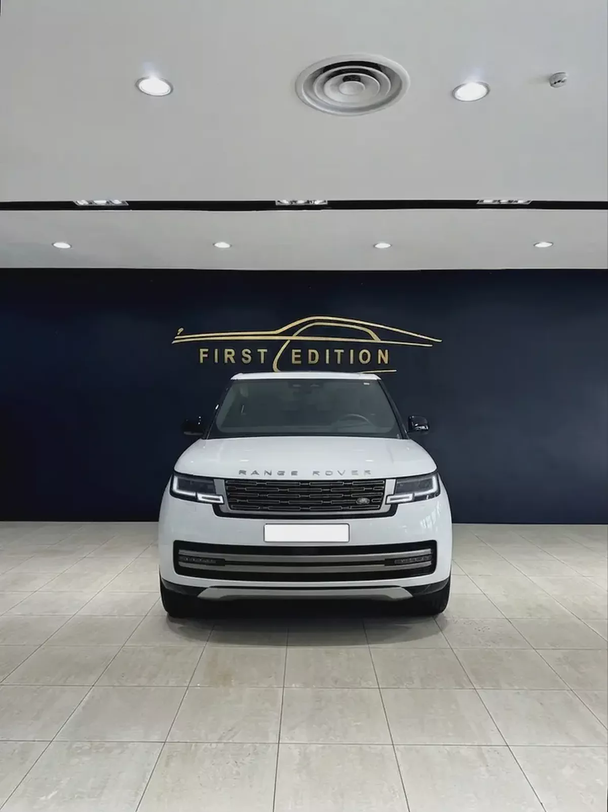 Land Rover Range Rover Vogue SE 2026 - Brand New - GCC Specs- warranty and service contract-2-2