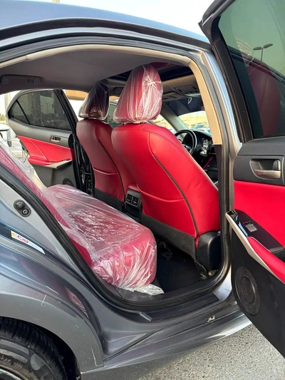 لكزس IS300 V4 2.0L موديل 2019 وارد فل اوبشن بحاله ممتازه-16