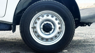 Toyota Hilux GL Toyota Hilux 2.7 petrol Manuel 2025 basic option four wheels-15