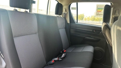 Toyota Hilux GL Toyota Hilux 2.7 petrol Manuel 2025 basic option four wheels-6