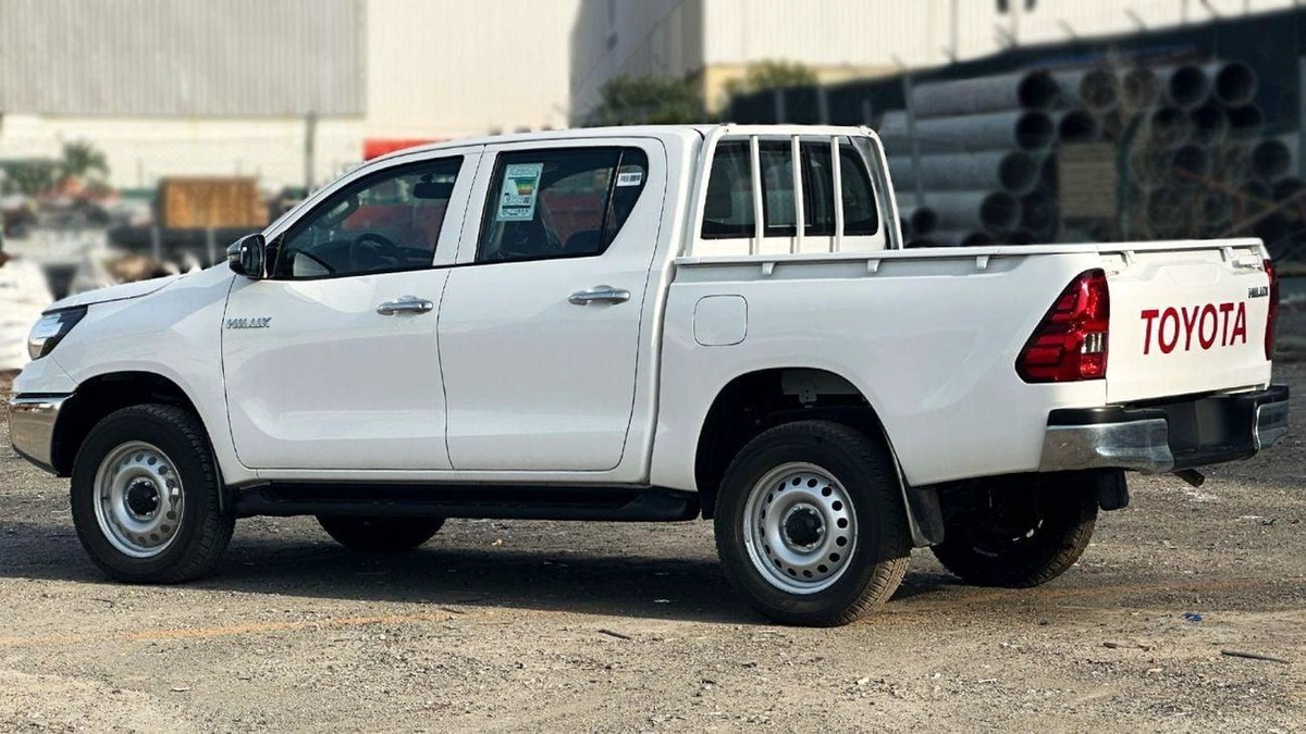 Toyota Hilux GL Toyota Hilux 2.7 petrol Manuel 2025 basic option four wheels-2-0
