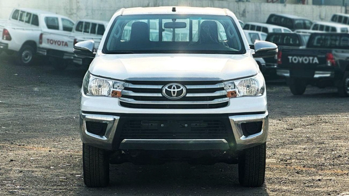 Toyota Hilux GL Toyota Hilux 2.7 petrol Manuel 2025 basic option four wheels-5-0