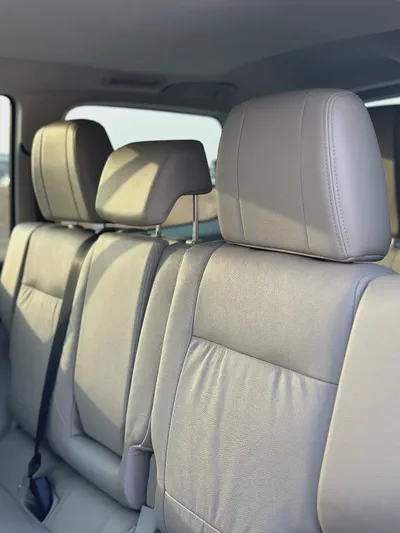 Pajero 2019 3.8 GLS Top Line | GCC | Full Option | Excellent Condition-11