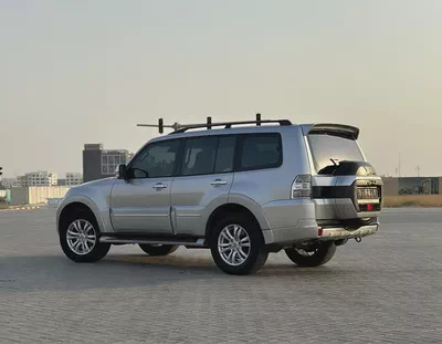Pajero 2019 3.8 GLS Top Line | GCC | Full Option | Excellent Condition-1