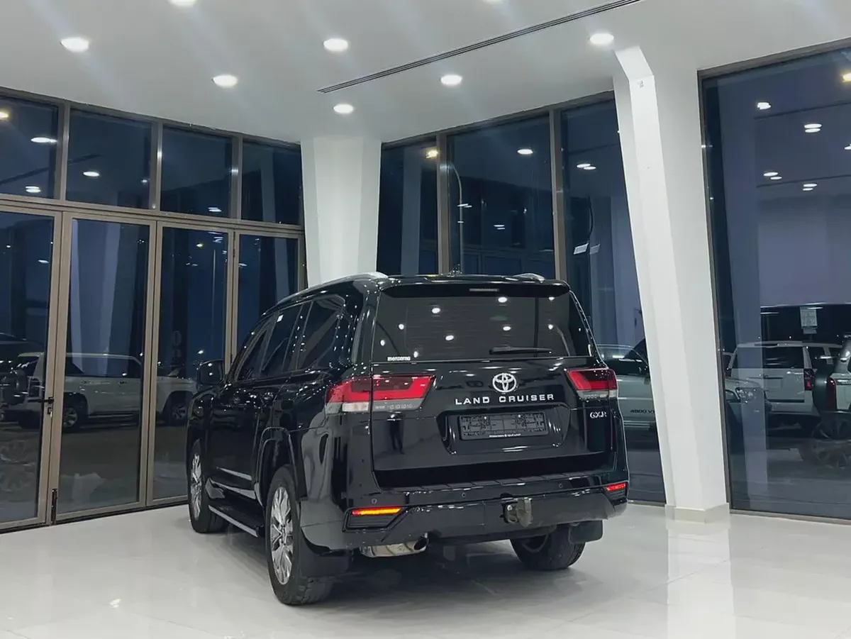 Toyota Land Cruiser GXR 2024 | GCC Specs | Brand New Condition-9-9