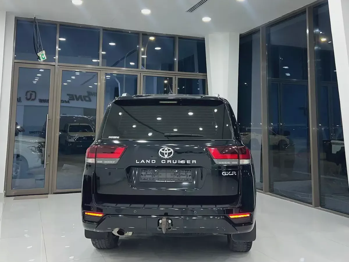 Toyota Land Cruiser GXR 2024 | GCC Specs | Brand New Condition-11-11