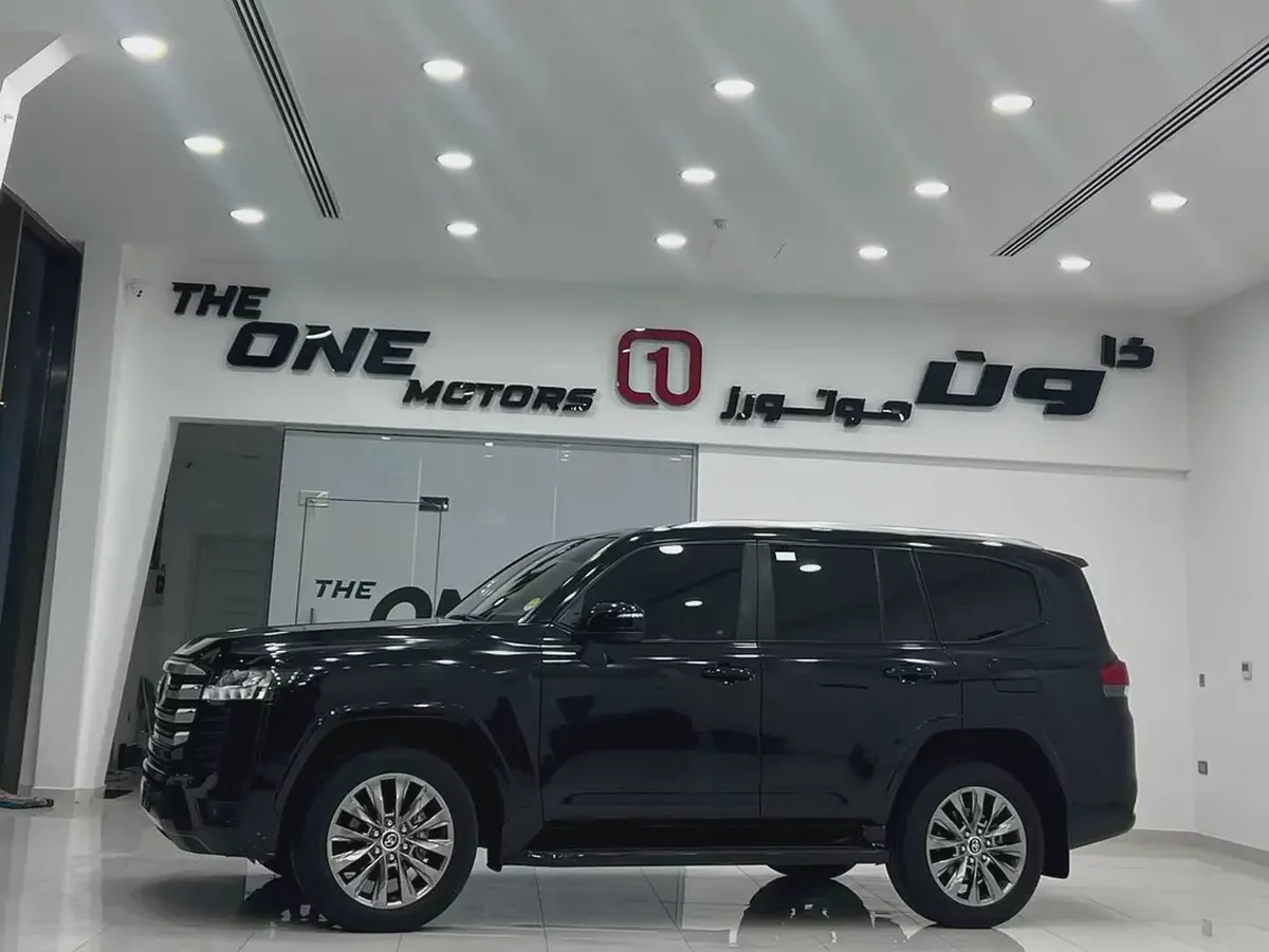 Toyota Land Cruiser GXR 2024 | GCC Specs | Brand New Condition-2-2