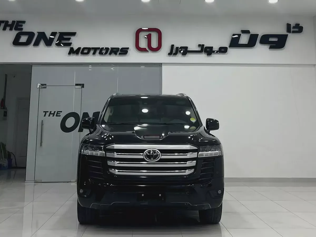 Toyota Land Cruiser GXR 2024 | GCC Specs | Brand New Condition-5-5