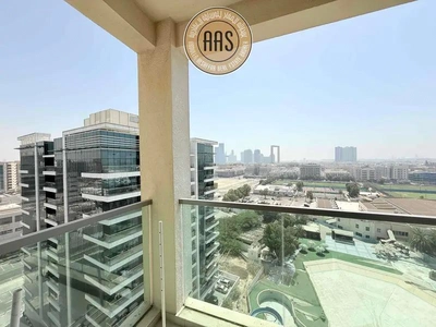 HUGE 3BHK+STORAGE | GYM & POOL | FREE PARKING-0