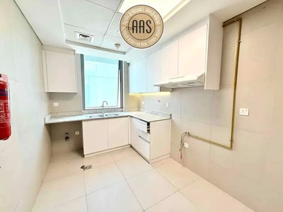 HUGE 3BHK+STORAGE | GYM & POOL | FREE PARKING-4