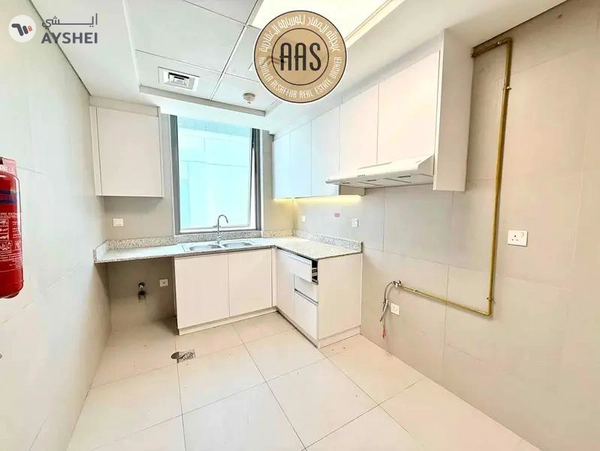 HUGE 3BHK+STORAGE | GYM & POOL | FREE PARKING