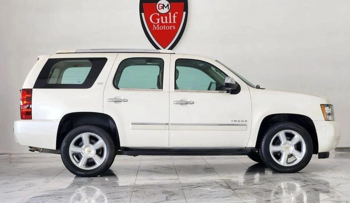 Chevrolet Tahoe LTZ 5.3L-8CYL - FULL OPTION