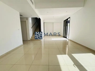 Luxury| Spacious| 4 Bedroom Townhouse| With Maid Room| Best Price| End Unit-15