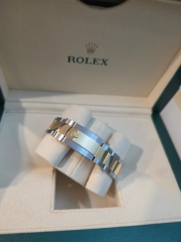 Rolex Datejust 36mm Wimbeldon Yellow Gold and Steel 126233 | 2023 | Like New | Original Box and Paper