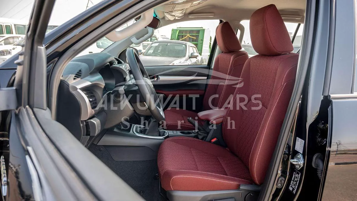 Toyota Hilux SGLX TOYOTA HILUX DC 2.7P MT 4X4 P.WINDOW MY2023 – BLACK-12-0