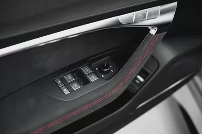 2024 Audi RS6 TFSI quattro-14