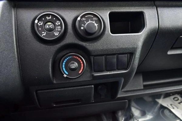 Toyota Hiace cargo MT petrol brand new 2025