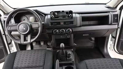 Mitsubishi L200 GL Mitsubishi L200 2.4L Diesel Manual model 2025-5