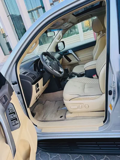 Toyota prado 2016 VXR 2.7L V4 Full option-10