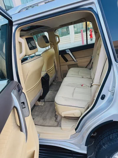 Toyota prado 2016 VXR 2.7L V4 Full option-11