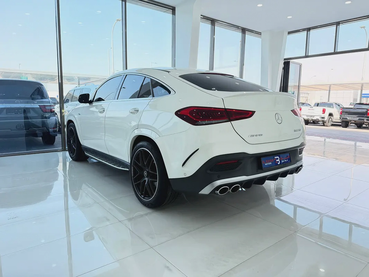 مرسيدس GLE 53 4matic coupe ابيض / احمر 2022 (خليجي)-3-3