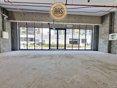 Chiller Free | Best Location | shop for rent-10