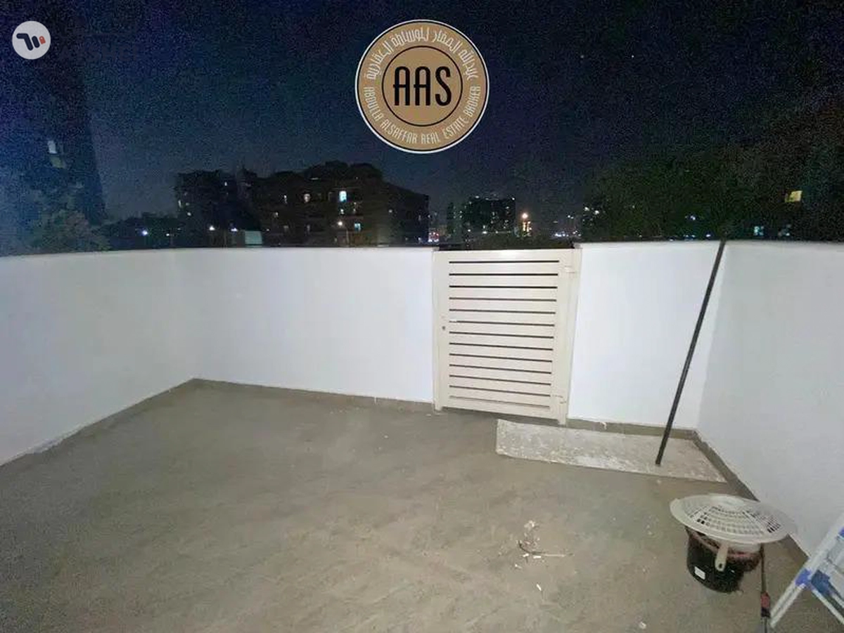 Spacious studio Available for Rent 42k with Terrace-6-6