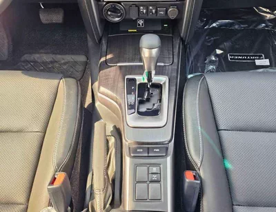 Toyota Fortuner SR5 ADVENTURE || LEATHER PWR SEATS | CLIM SEATS | AUTO REAR DOOR | KEYLESS | | DIFF LOCK | AUTO AC |-21