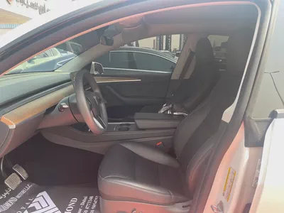 Tesla Model Y Long Range 2023 GCC Specs - Pristine Condition-7