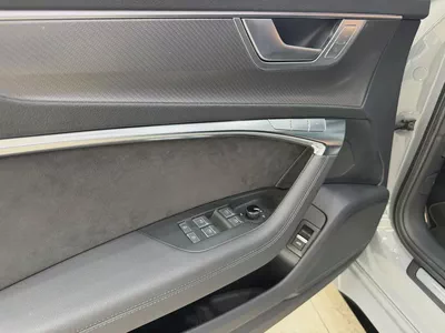 2025 - Audi RS6 - V8 No accident Very Good Condition for 377,000.00 AED-12