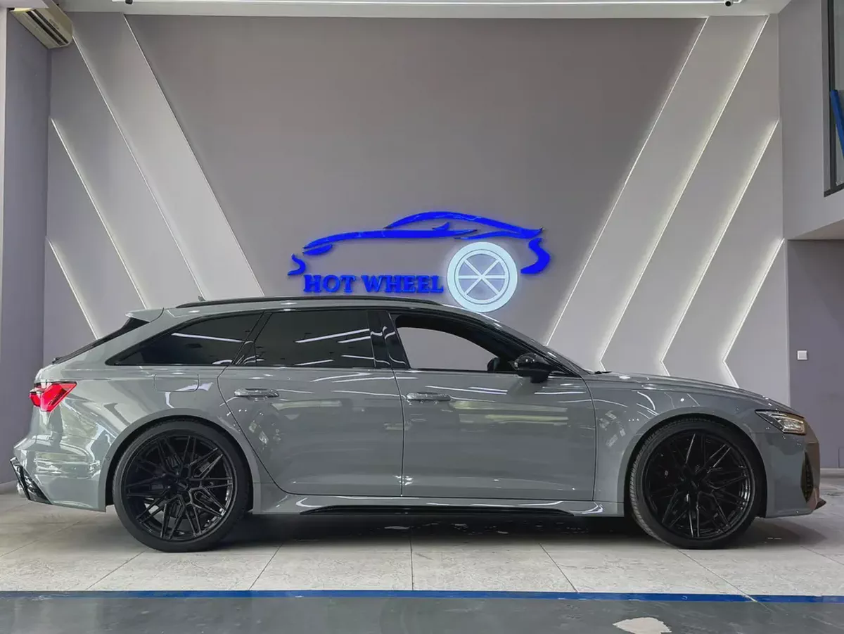 2025 - Audi RS6 - V8 No accident Very Good Condition for 377,000.00 AED-5-5