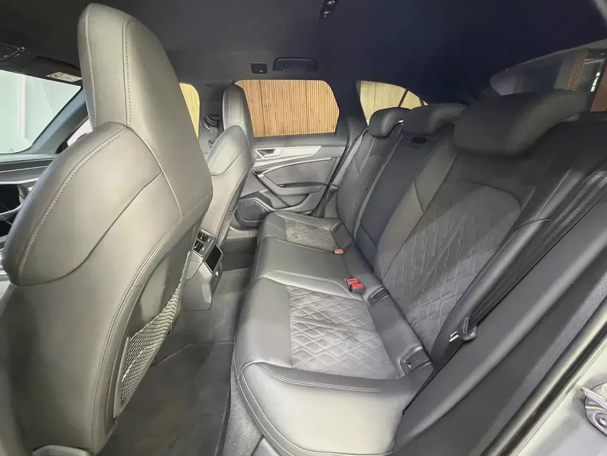2025 - Audi RS6 - V8 No accident Very Good Condition for 377,000.00 AED-7-7