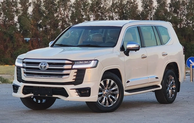 Toyota Land Cruiser GXR V6 2015 - GCC Specs - Reliable and Ready for Adventure-0