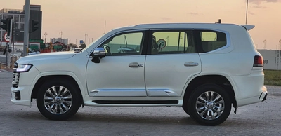 Toyota Land Cruiser GXR V6 2015 - GCC Specs - Reliable and Ready for Adventure-4
