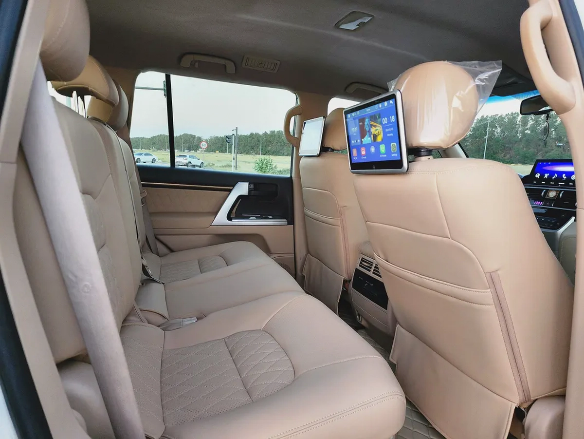 Toyota Land Cruiser GXR V6 2015 - GCC Specs - Reliable and Ready for Adventure-13-13