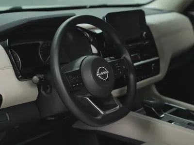 GCC Specs | LOW Mileage | 2024 | S trim-11